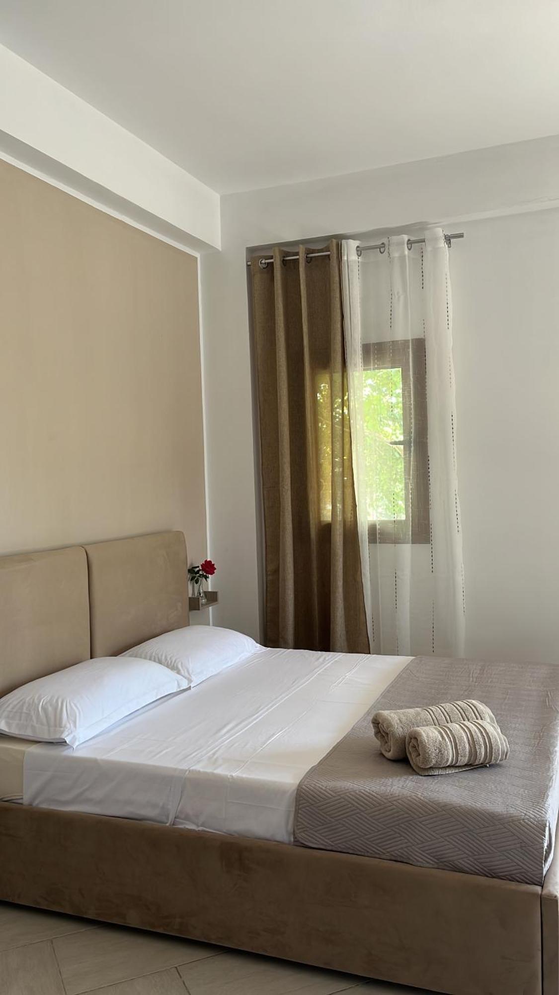 Blossom Apartments Vlorë Esterno foto
