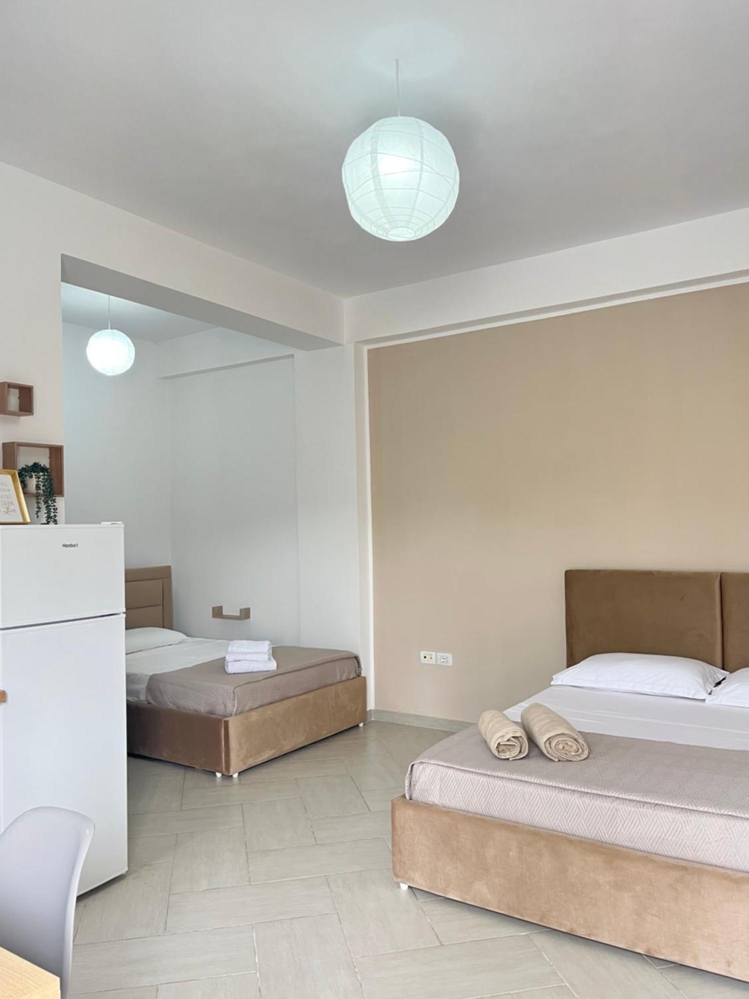 Blossom Apartments Vlorë Esterno foto